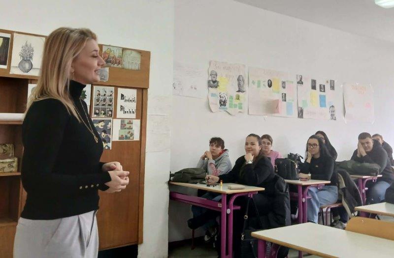 On December 8, 2025, the TPO Foundation, in cooperation with the University of Tuzla, held the eighth promotion of the book Who’s Afraid of Gender? by Judith Butler. The promotion is part of the “16 Days of Activism Against Gender-Based Violence” campaign. The promoters were Professor Dr. Jasmina Husanović and Professor Dr. Anisa Avdagić.
